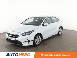 Weiß Gebraucht 2023 Kia Ceed Edition 7 Limousine | 18.030 € (Fairer Preis)