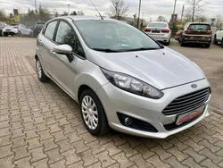 Silber Gebraucht 2015 Ford Fiesta Trend Kleinwagen | 5.300 € (Fairer Preis)