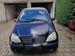 Schwarz Gebraucht 2003 Mercedes A140 Kleinwagen | 500 €