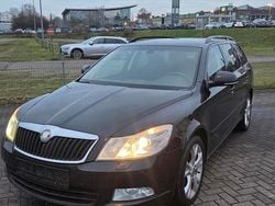 Schwarz Gebraucht 2009 Skoda Octavia Kombi | 3.950 € (Guter Preis)