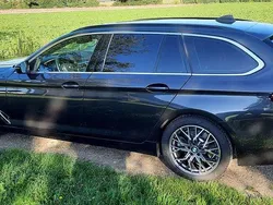 Grau Gebraucht 2023 BMW 520 Kombi | 38.200 € (Etwas zu teuer)
