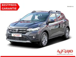 Grau comete (metallic) Gebraucht 2023 Dacia Sandero Stepway Kleinwagen | 17.990 € (Fairer Preis)