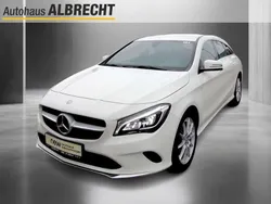 Weiß Gebraucht 2016 Mercedes CLA180 Urban Limousine | 18.990 € (Fairer Preis)