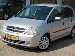 Silber Gebraucht 2003 Opel Meriva Enjoy Van / Kleinbus | 3.990 € (Etwas zu teuer)