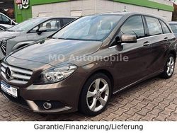 Grau Gebraucht 2013 Mercedes B180 Van / Kleinbus | 10.999 € (Guter Preis)