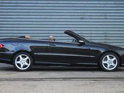 Schwarz Gebraucht 2006 Mercedes CLK350 Avantgarde Cabrio | 19.800 €