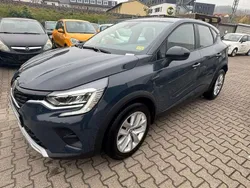 Rauch blau Gebraucht 2023 Renault Captur Equilibre SUV | 20.498 € (Fairer Preis)