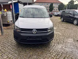 Weiß Gebraucht 2016 VW Caddy Van / Kleinbus | 5.999 € (Guter Preis)