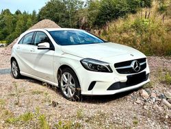 Weiß Gebraucht 2016 Mercedes A180 Urban Limousine | 13.800 € (Fairer Preis)