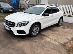 Weiß Gebraucht 2018 Mercedes GLA220 AMG line SUV | 13.250 € (Superpreis)