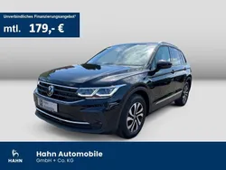 Deep black perleffekt Gebraucht 2021 VW Tiguan Active SUV | 25.930 € (Fairer Preis)