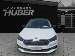 Weiß Gebraucht 2024 Skoda Fabia Selection Limousine | 16.999 € (Guter Preis)
