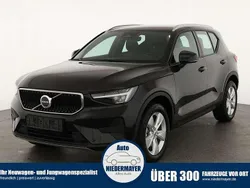 Onyx black metallic Neu 2025 Volvo XC40 Core SUV | 36.995 € (Superpreis)