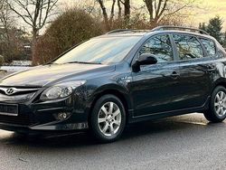 Schwarz Gebraucht 2011 Hyundai i30 Kombi | 5.798 € (Etwas zu teuer)
