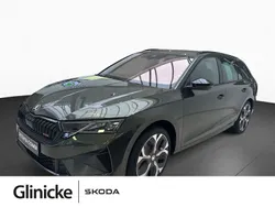 Grün Gebraucht 2022 Skoda Octavia RS Kombi | 49.780 €