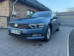 Blau Gebraucht 2015 VW Passat Comfortline Kombi | 9.000 € (Guter Preis)