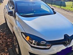 Weiß Gebraucht 2015 Renault Mégane III Coupé | 16.990 €