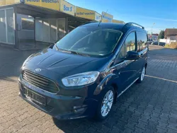 Blau Gebraucht 2015 Ford Tourneo Courier Titanium Van / Kleinbus | 4.999 € (Fairer Preis)