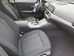 Grau Gebraucht 2022 BMW 320e Advantage Limousine | 27.720 € (Guter Preis)