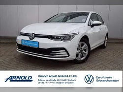 Pure white Gebraucht 2024 VW Golf VIII Life Limousine | 24.390 € (Fairer Preis)