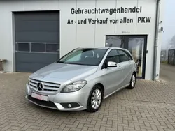 Silber Gebraucht 2012 Mercedes B180 Van / Kleinbus | 7.500 € (Fairer Preis)