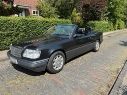 Grau Gebraucht 1994 Mercedes E320 Cabrio | 31.999 €