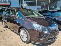 Braun Gebraucht 2016 Opel Zafira Tourer Edition Van / Kleinbus | 6.999 € (Fairer Preis)