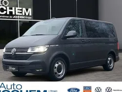 Grau Gebraucht 2023 VW Multivan Comfortline Van / Kleinbus | 64.444 €