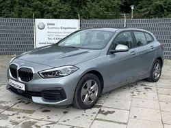 Grau Gebraucht 2024 BMW 118 Kleinwagen | 25.590 € (Fairer Preis)
