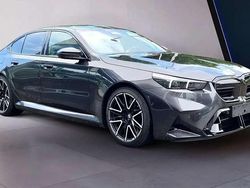 Sophistograu brillanteffekt Gebraucht 2025 BMW M5 Sport Line Limousine | 171.955 €