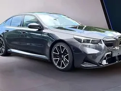 Sophistograu brillanteffekt Gebraucht 2025 BMW M5 Sport Line Limousine | 171.955 €
