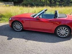 Rot Gebraucht 2018 Fiat 124 Spider Lusso Cabrio | 14.800 € (Superpreis)