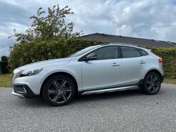 Silber Gebraucht 2013 Volvo V40 CC Summum Kombi | 19.900 € (Fairer Preis)