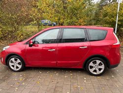 Rot Gebraucht 2010 Renault Scénic III Van / Kleinbus | 4.990 € (Etwas zu teuer)
