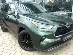 Cypress green metallic Gebraucht 2024 Toyota Highlander Luxury SUV | 59.500 € (Etwas zu teuer)
