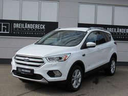 Weiß Gebraucht 2017 Ford Kuga Titanium SUV | 15.990 € (Fairer Preis)