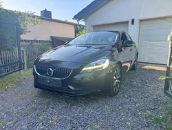 Schwarz Gebraucht 2019 Volvo V40 Kombi | 17.600 € (Fairer Preis)