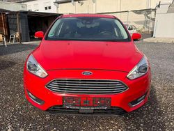 Rot Gebraucht 2016 Ford Focus Limousine | 6.550 € (Fairer Preis)