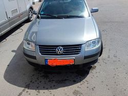Grau Gebraucht 2002 VW Passat Trendline Limousine | 1.600 € (Teuer)