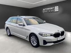 Weiß Gebraucht 2022 BMW 530 Limousine | 24.950 €