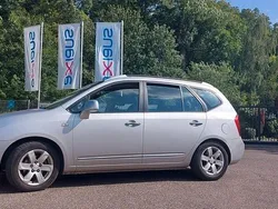 Grau Gebraucht 2009 Kia Carens LX Van / Kleinbus | 1.500 € (Fairer Preis)