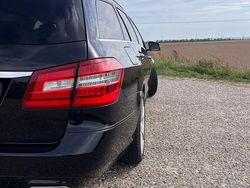 Schwarz Gebraucht 2012 Mercedes E200 Avantgarde Kombi | 13.000 € (Fairer Preis)