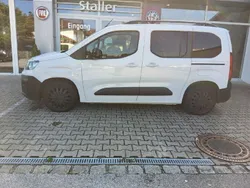 Weiß Gebraucht 2023 Fiat e-Doblò Van / Kleinbus | 19.900 €
