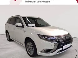 Andenweiß Gebraucht 2020 Mitsubishi Outlander P-HEV Spirit+ SUV | 22.890 € (Guter Preis)