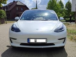 Weiß Gebraucht 2023 Tesla Model 3 Long Range RWD Limousine | 29.900 € (Guter Preis)