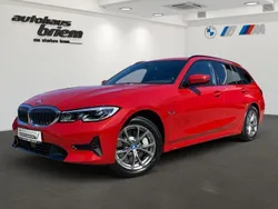 Melbourne red Gebraucht 2022 BMW 330e Sport Line Kombi | 32.900 € (Superpreis)