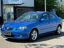 Blau Gebraucht 2005 Mazda 3 Limousine | 2.200 € (Teuer)