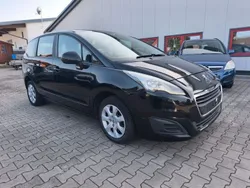 Schwarz Gebraucht 2014 Peugeot 5008 Van / Kleinbus | 4.900 € (Superpreis)