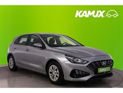Silber Gebraucht 2024 Hyundai i30 Trend Limousine | 17.250 € (Guter Preis)