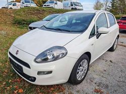 Weiß Gebraucht 2017 Fiat Punto Lounge Kleinwagen | 8.060 €